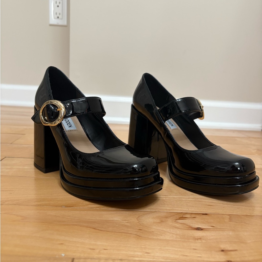 Steve Madden Black Patent Leather Mary Jane Heels